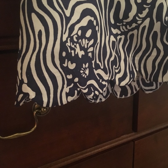 Lilly Pulitzer Size 2 Collette Skort - Hard To Find Lilly Patterned Skort! - Picture 3 of 6